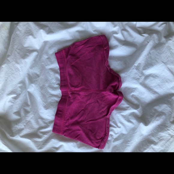 Pink lounge shorts - Picture 2 of 5